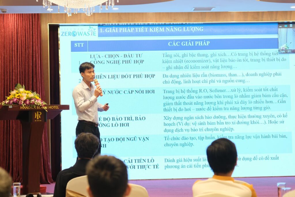 Đại diện Zero Waste trình bày về giải pháp năng lượng