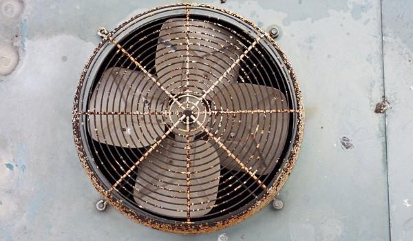 Quạt hút lò hơi (nồi hơi) được sử dụng để hút khí nóng, độ ẩm và các hơi thải khác ra khỏi lò hơi hoặc máy móc sản xuất