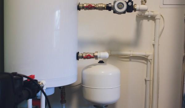 Có thể sử dụng các phương pháp như lọc cơ khí, lọc thẩm thấu ngược và lọc bùn hoạt tính